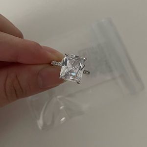 FAKE engagement ring. Size 6.